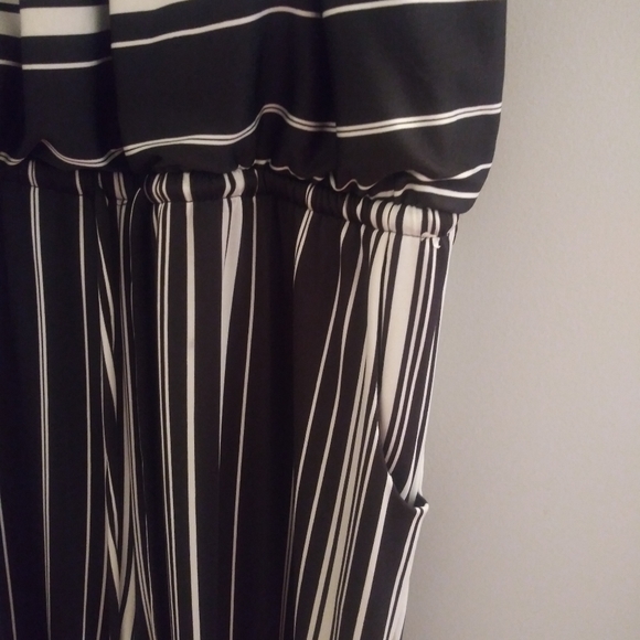 Jumpsuit - Picture 5 of 7